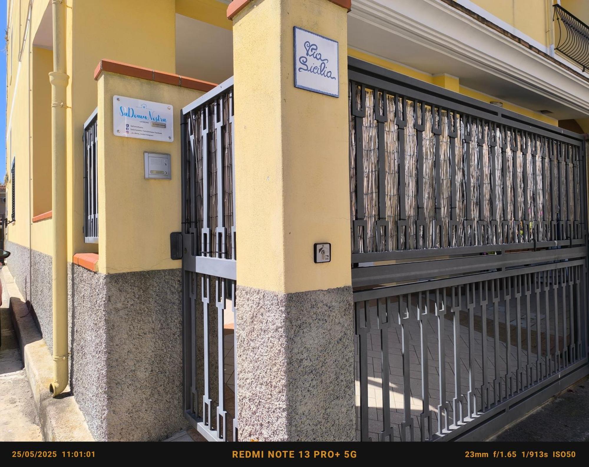 Sadomunostra Apartment Tortoli Bagian luar foto